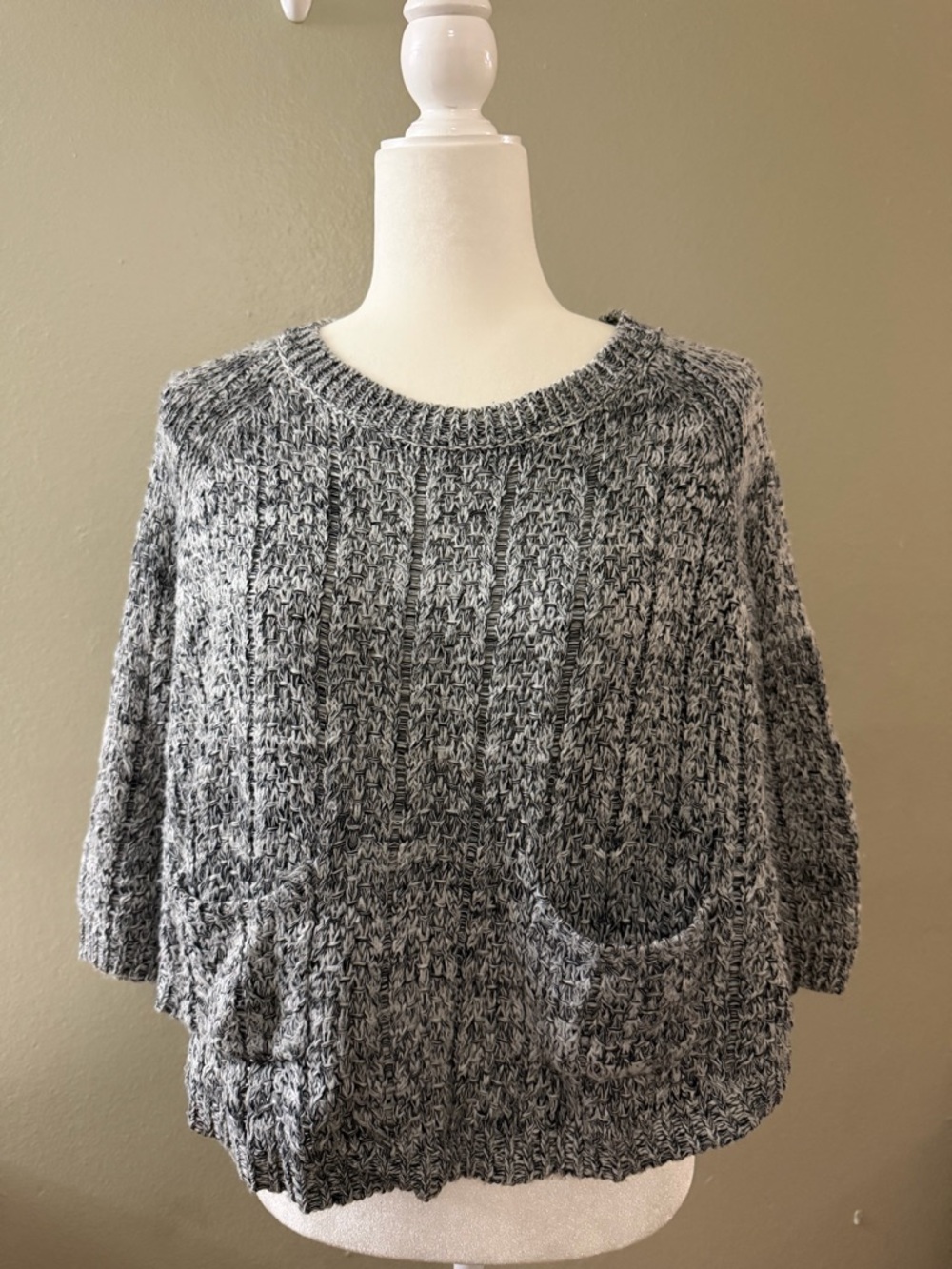 Anthropologie Moth Gray Black Marled Knit Pocket Crop Boxy Sweater Size Small